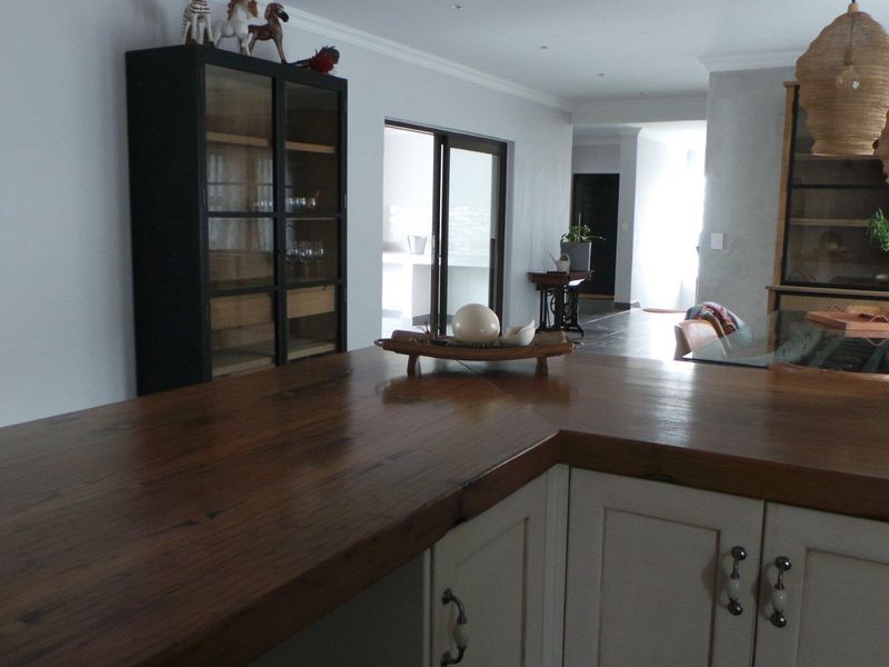 Perfect Masterpiece! Prime Location! - Photo 4