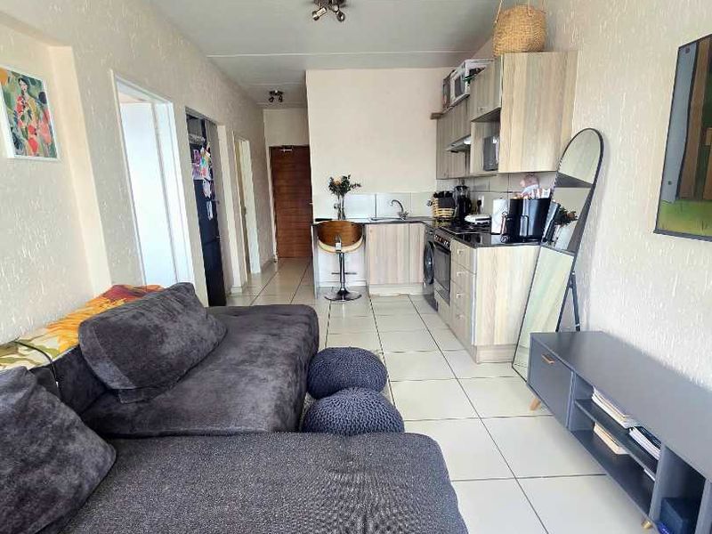 2 bed, 1 bath apartment for sale in Paulshof, Midrand. - Photo 4