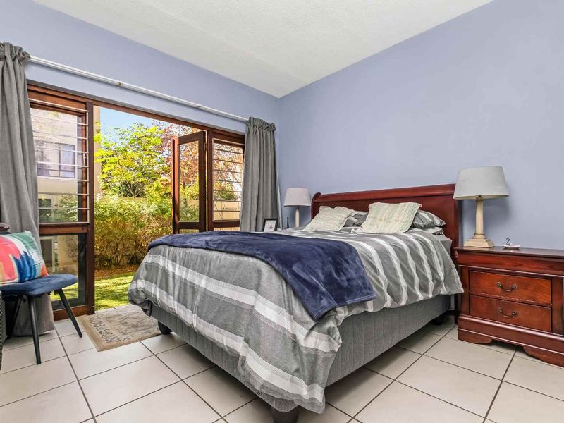 Lovely 1 Bedroom, 1 Bathroom Garden Apartment For Sale in Broadacres - Photo 9