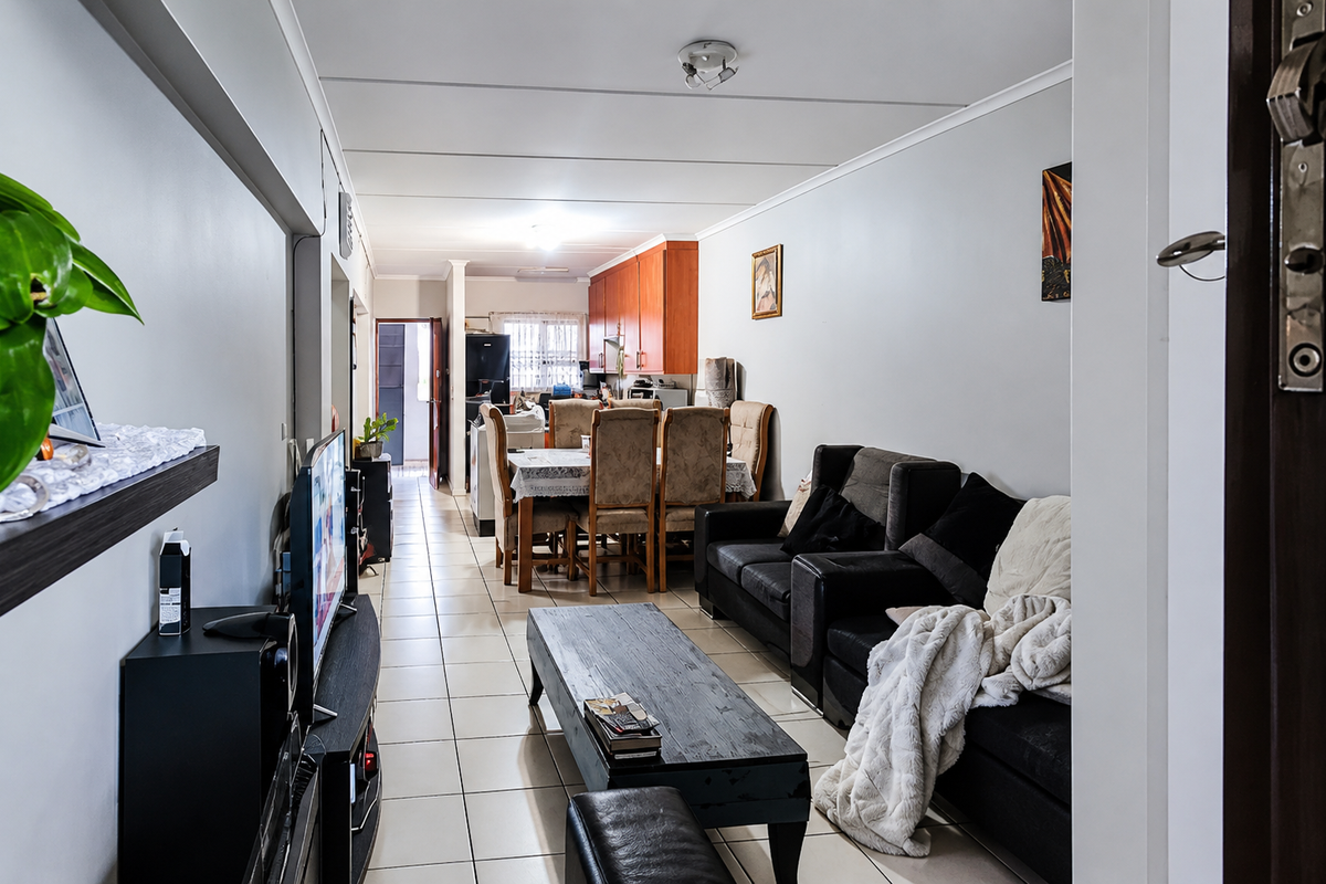 2-Bedroom First-Floor Apartment – Ideal Investment - Photo 5