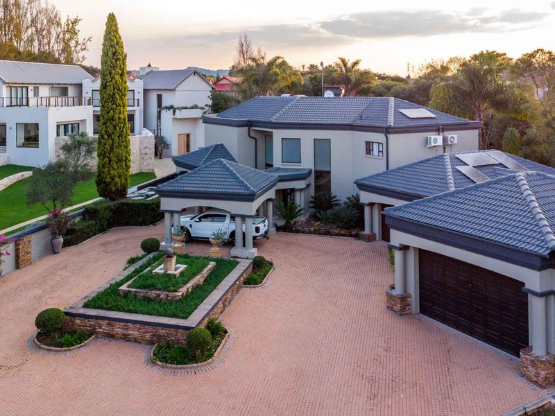 5 Bedroom Luxury Mansion for Sale - Photo 2