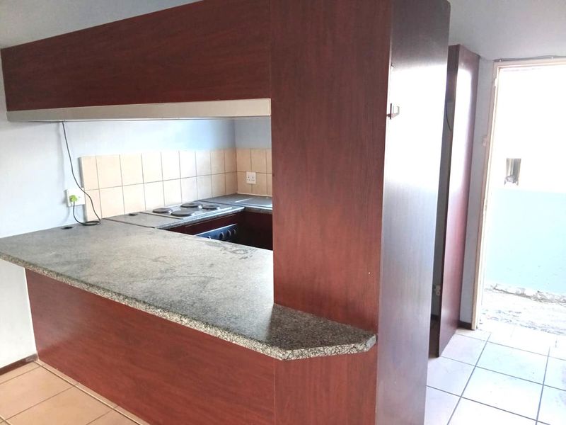 2 Bedroom Apartment for Sale in Brentwood Park, Kempton Park - Photo 7