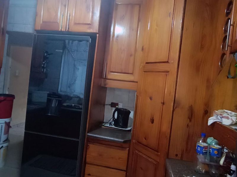 Family home for sale in Ivory Park - Photo 9