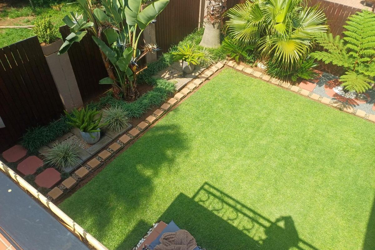 Exquisite Newly Renovated Cluster in a Prestigious Secure Estate - Photo 3