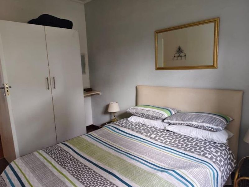 Lovely home with garden flat - Photo 9