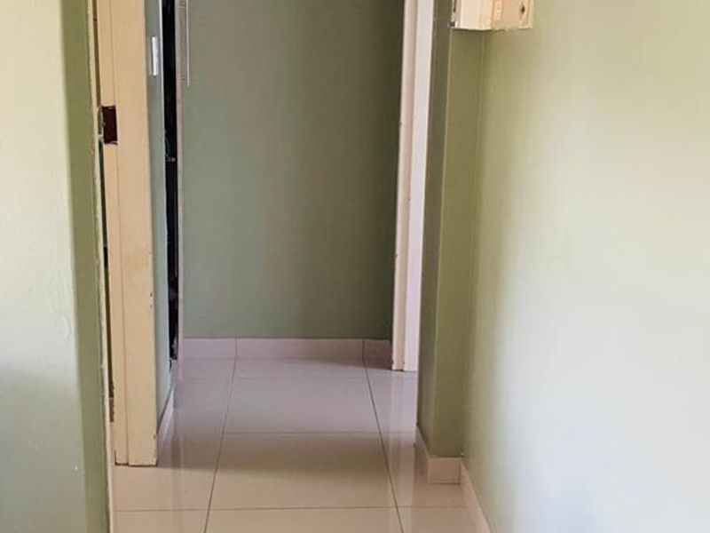 1-Bedroom Apartment in Secure Complex - Photo 5