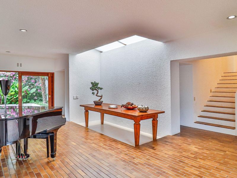 6 Bed House for Sale on Hyde Park - Photo 10