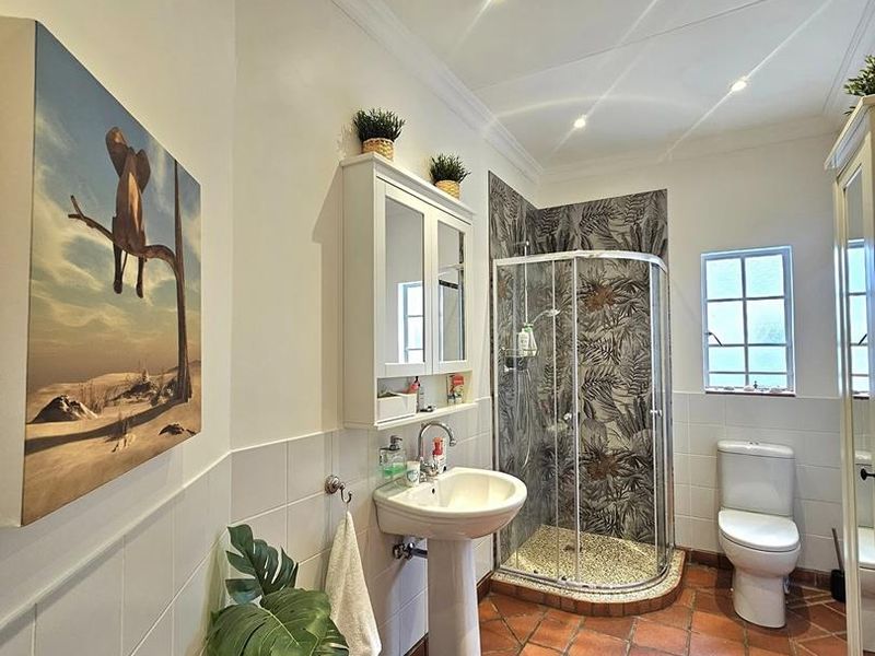 TO LET – Modern Executive Home in Ludwigsdorf | Fully Furnished - Photo 8