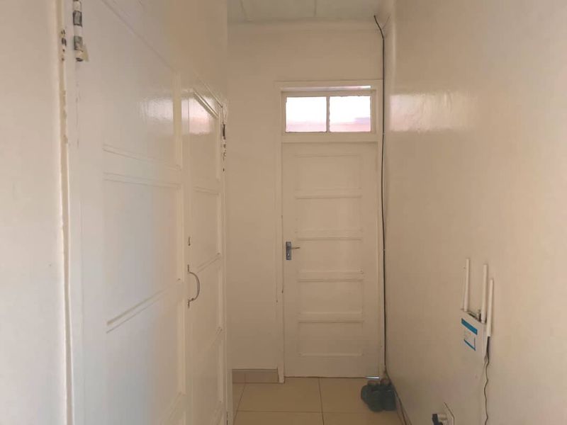 4 Bedroom House For Sale in Windhoek North - Photo 3