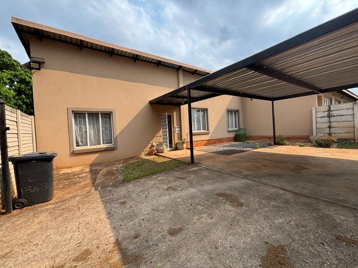 Property #2562898, Townhouse Rental Monthly in Waverley