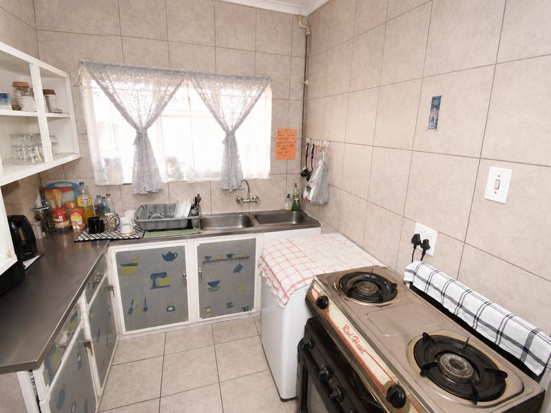 Third Floor Apartment - Photo 4