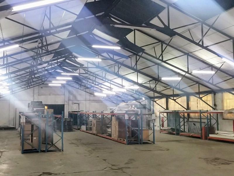 MULTI-USE FACTORY OR WAREHOUSE FOR SALE IN ELECTRON - Photo 9