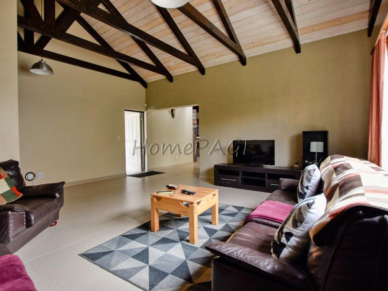 Ext 15, Swakopmund:  Attractive 3 Bedr home is for sale - Photo 7