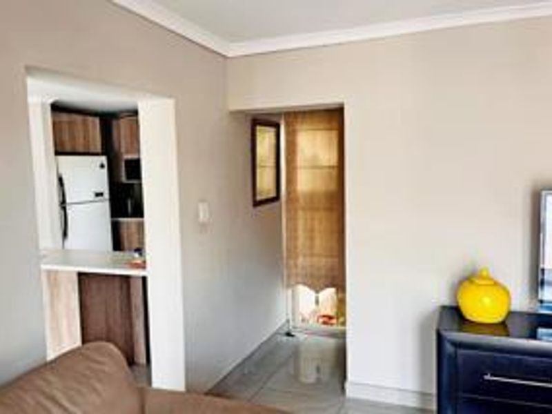 An Immaculate Complex House in a Quiet Sought Suburb in Van Reibeeck Park. - Photo 3