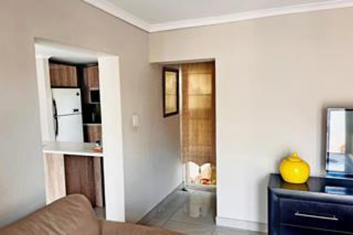 An Immaculate Complex House in a Quiet Sought Suburb in Van Reibeeck Park. - Photo 3