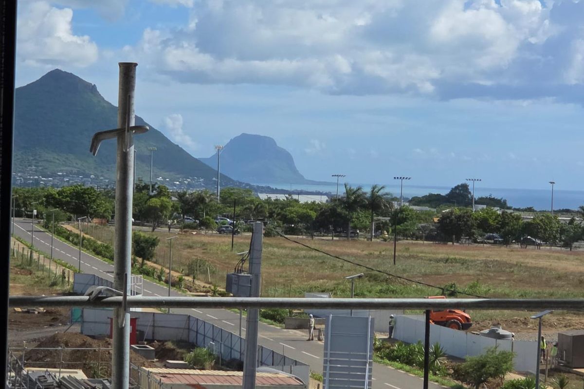 Elevated West Coast Living with Sunset Orientation - Photo 4