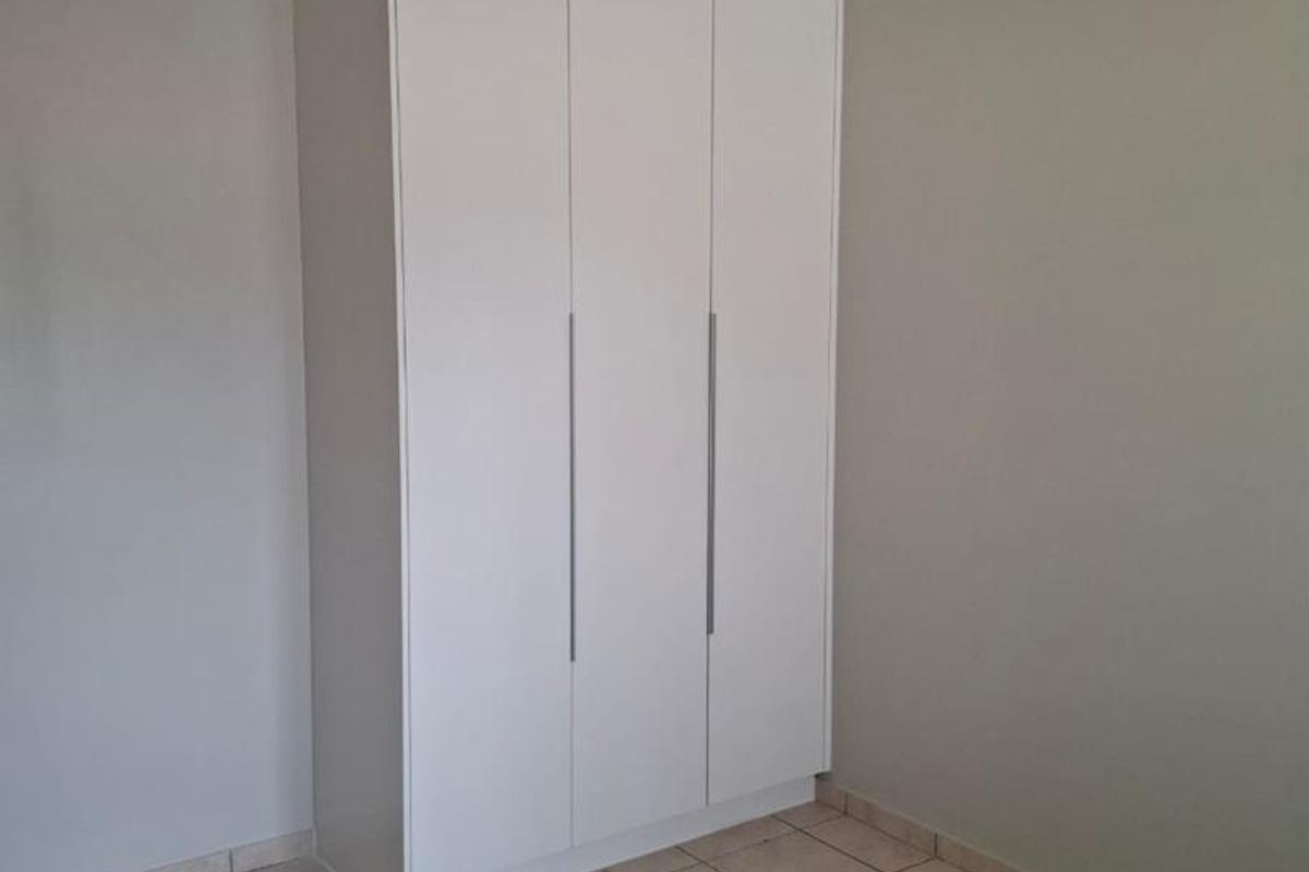 Modern 2-Bedroom Corner Unit for Sale — Pionierspark Ext 1 - Photo 5