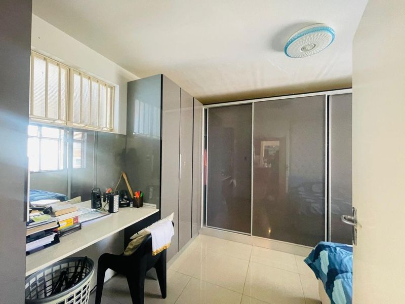 Modern Apartment for Sale – Prime Location Near the Beach - Photo 8
