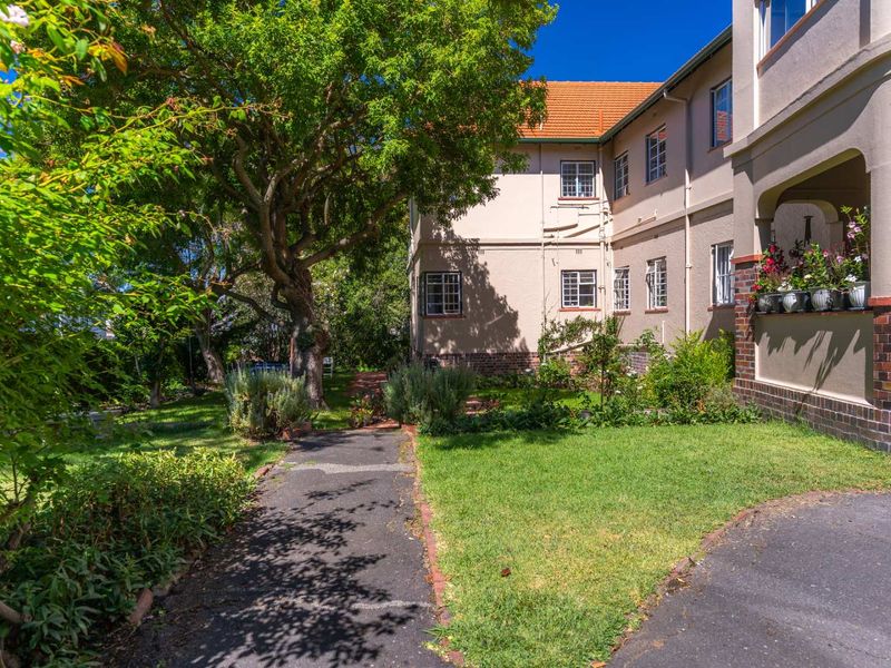 A Haven - Neat & Spacious Lock-Up-and-Go Apartment. - Photo 2