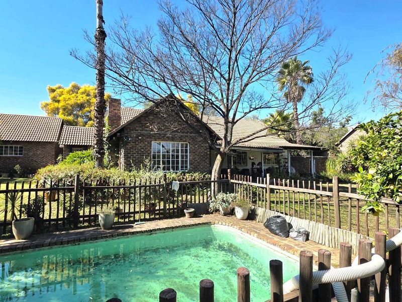 1.2-Hectare Multi-Dwelling Income Generator in Prime Kyalami AH Location - Photo 2