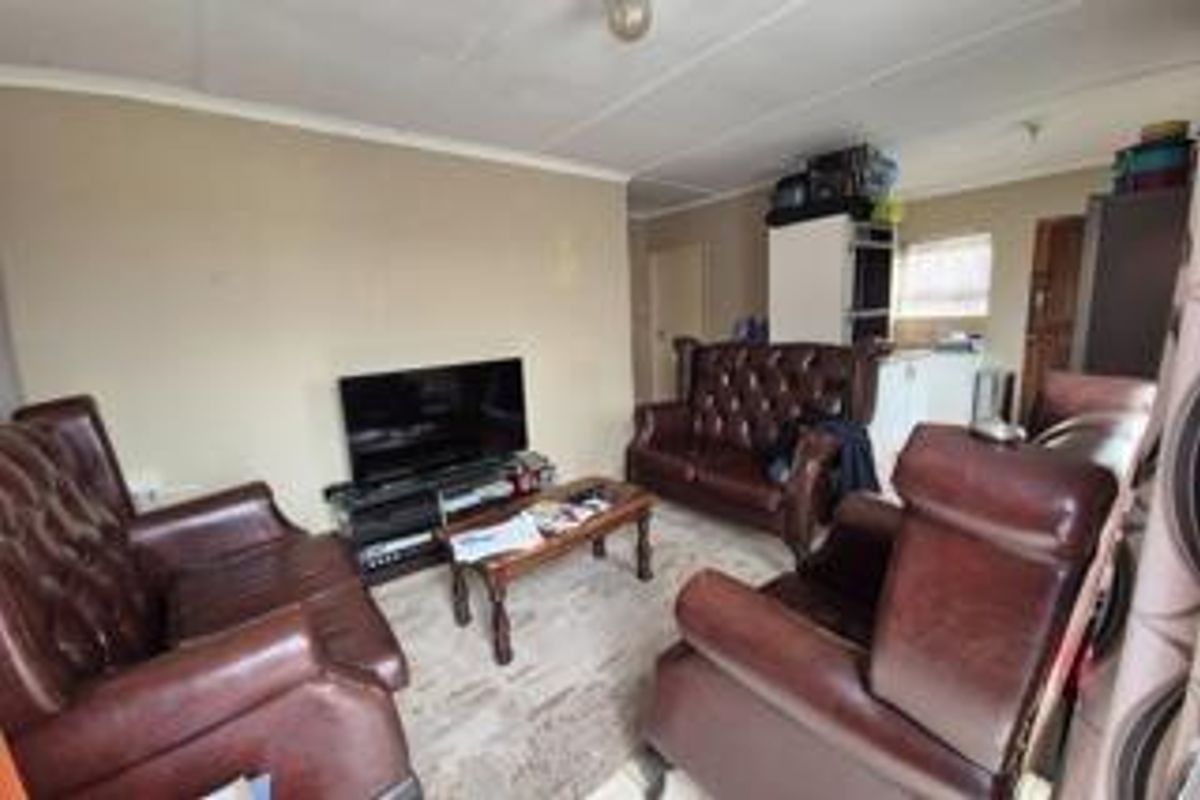2-Bedroom Home for Sale in Kwadwesi - Photo 2