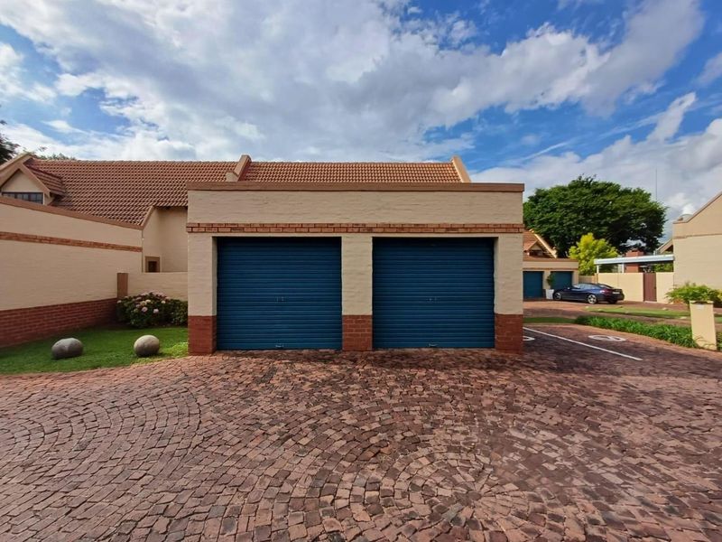 3 Bedroom 2 Bathroom for sale - Photo 3