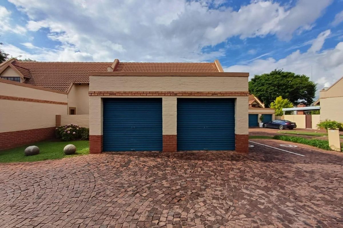 3 Bedroom 2 Bathroom for sale - Photo 3