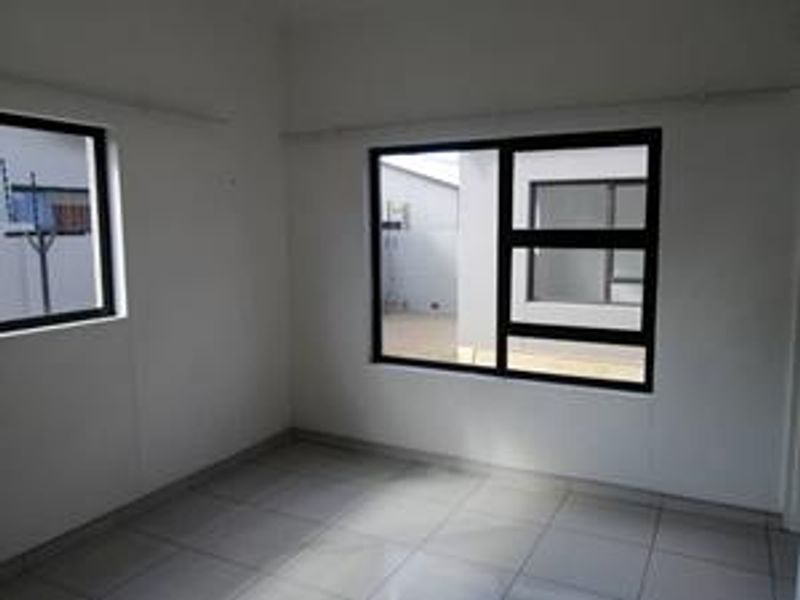 Townhouse For Sale in Okahandja - Photo 2