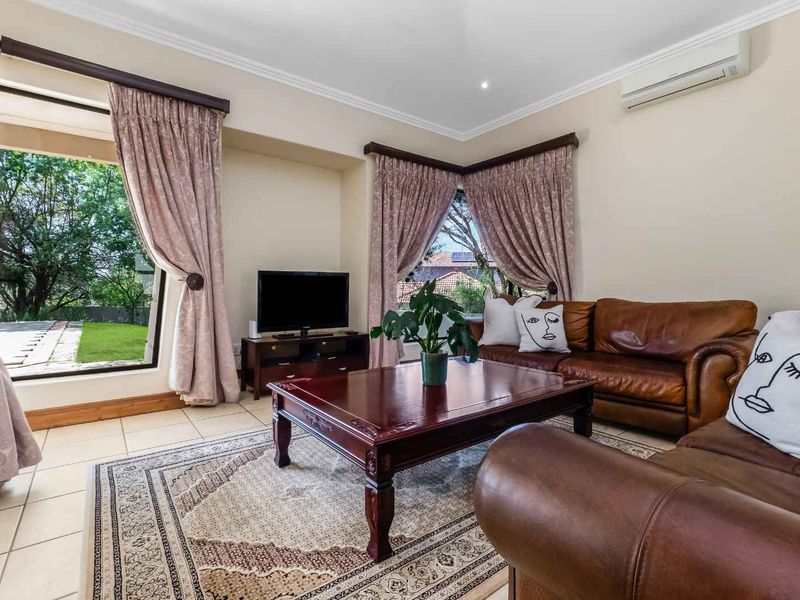 FAMILY TREASURE TROVE OOZING WITH CHARACTER AND CHARM - Photo 4