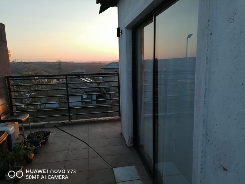 Riverside View R 1 250 000 For extended Families with 2 additional cottages. - Photo 6