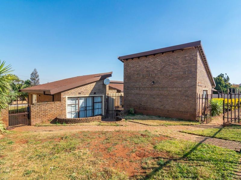 Sunny, spacious and  full of potential in Breunanda! - Photo 9