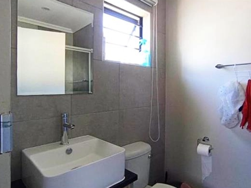 Modern Living, Maximum Security - Photo 8