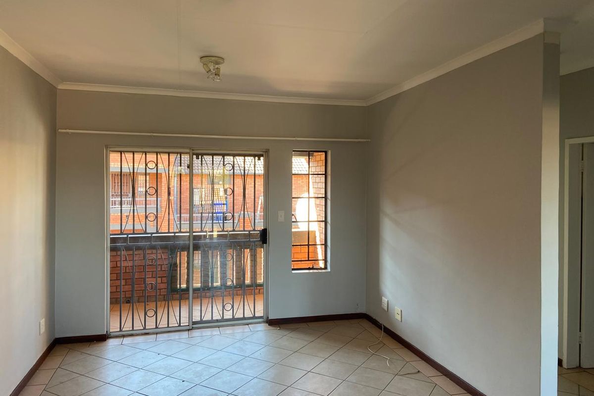 Discover Modern Comfort: Ideal First Home or Investment - Photo 4