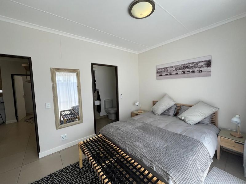 Modern Furnished Apartment 2 bedrooms, 2 bathrooms Windhoek Central - Photo 4