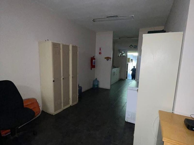 Office Building in Windhoek West - Photo 2