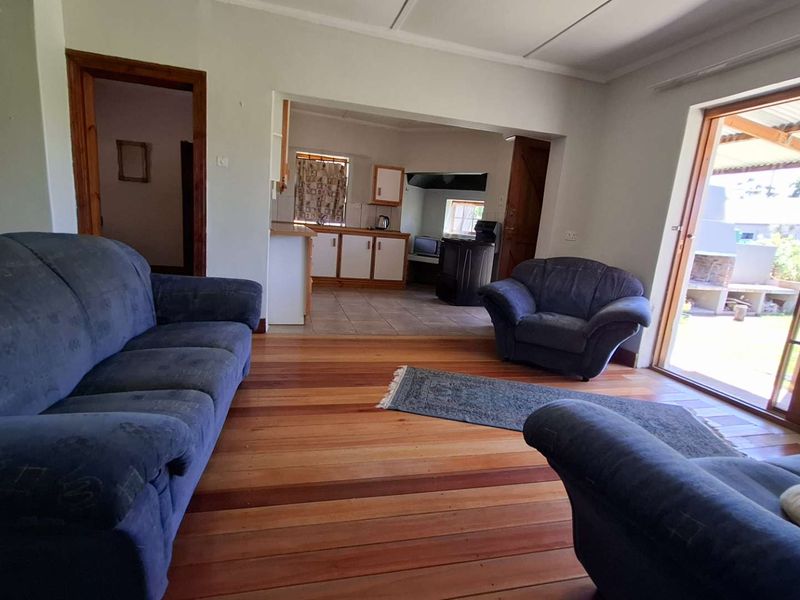 Charming Countryside Retreat with All the Town Conveniences - Photo 7