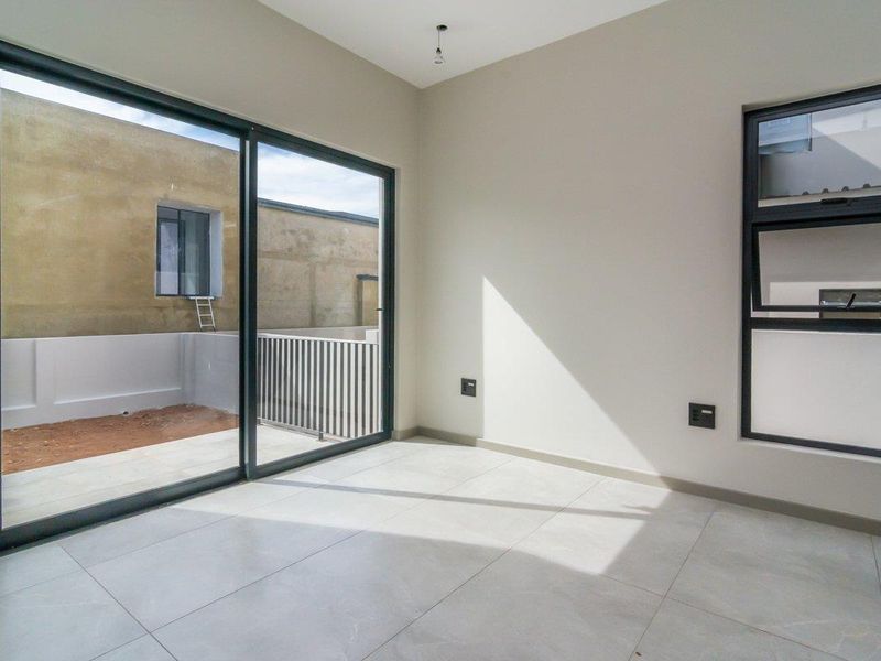 Ideal Family Home In Sought After Estate - Photo 4