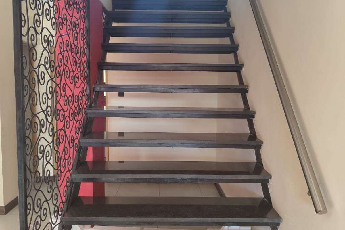 Townhouse for Sale in Newcastle. - Photo 5