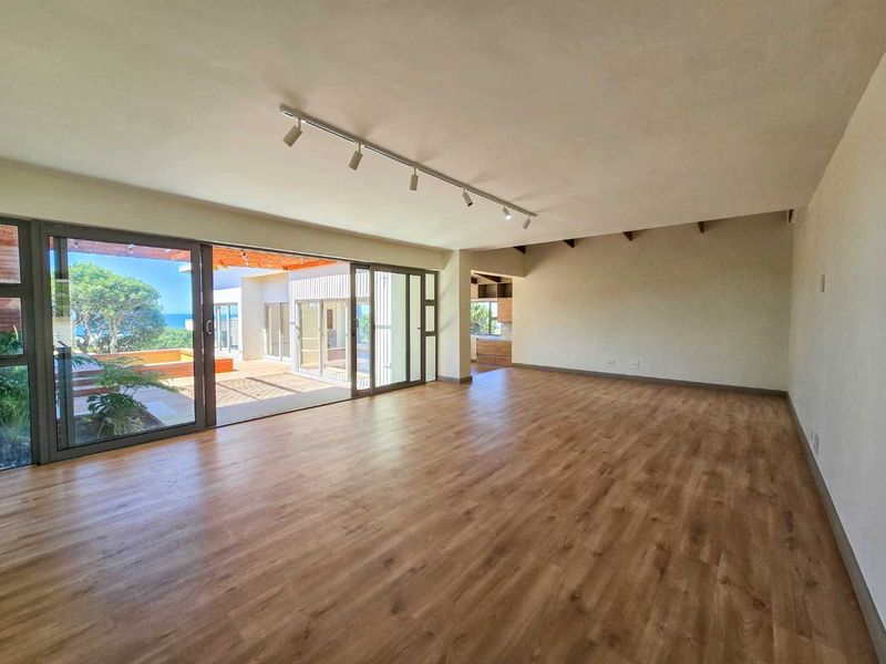 An architectural masterpiece - Skulpiesbaai Estate. - Photo 4