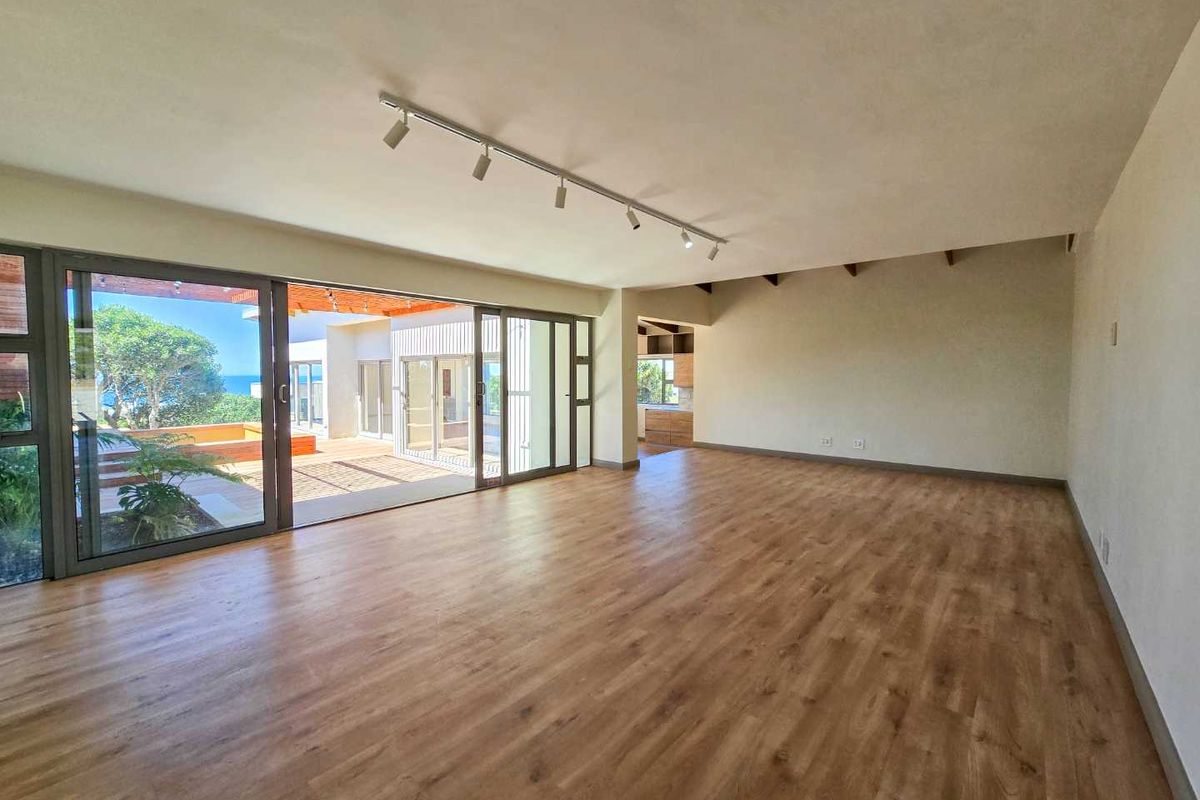 An architectural masterpiece - Skulpiesbaai Estate. - Photo 4