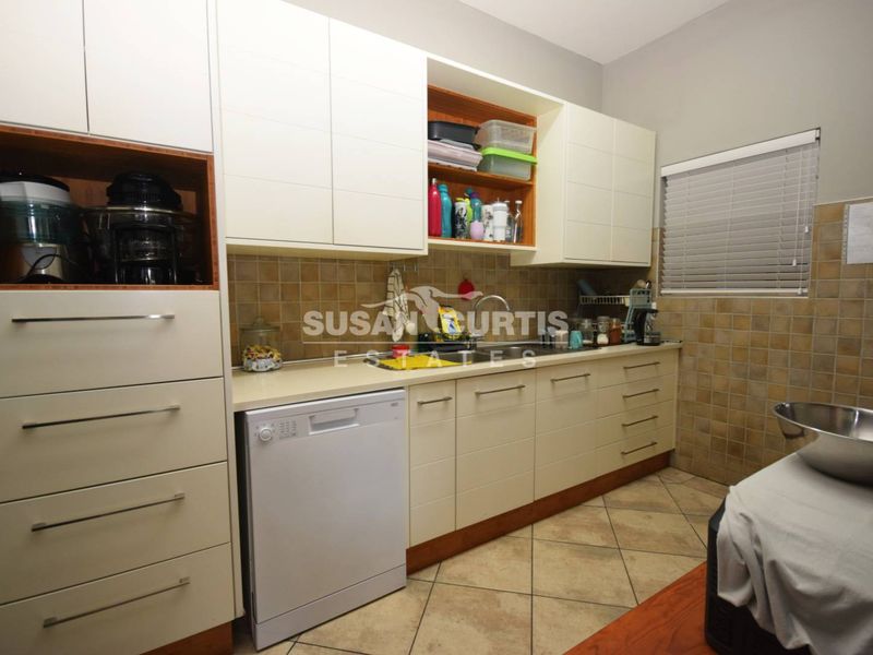 Coastal living taken to the next level with sea views galore! - Photo 8