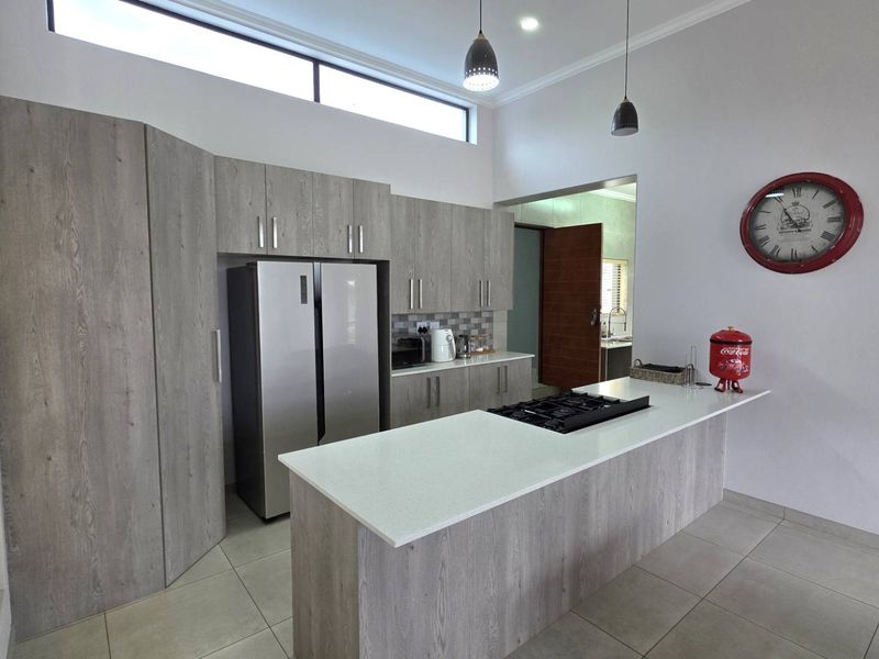 Elegant # Bedroom 3.5 Bathroom Family Home in Kosmos Ridge - Photo 9