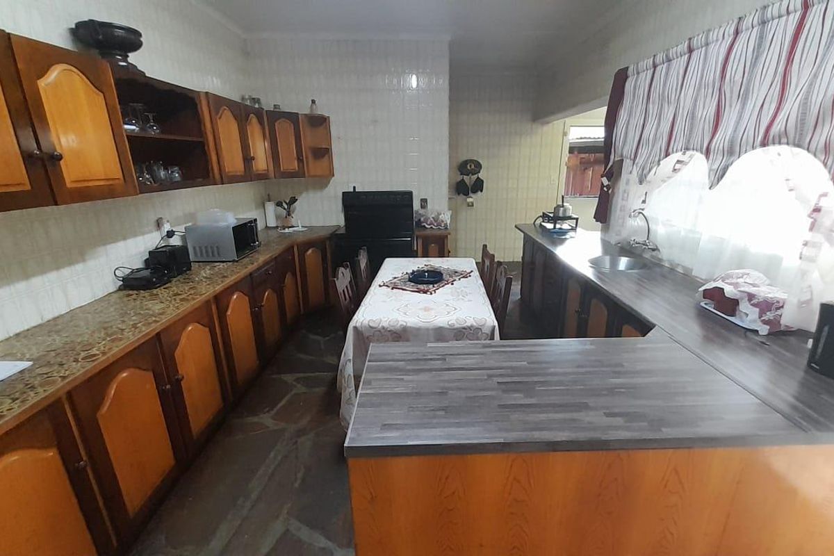 Family home with investment potential - Photo 5