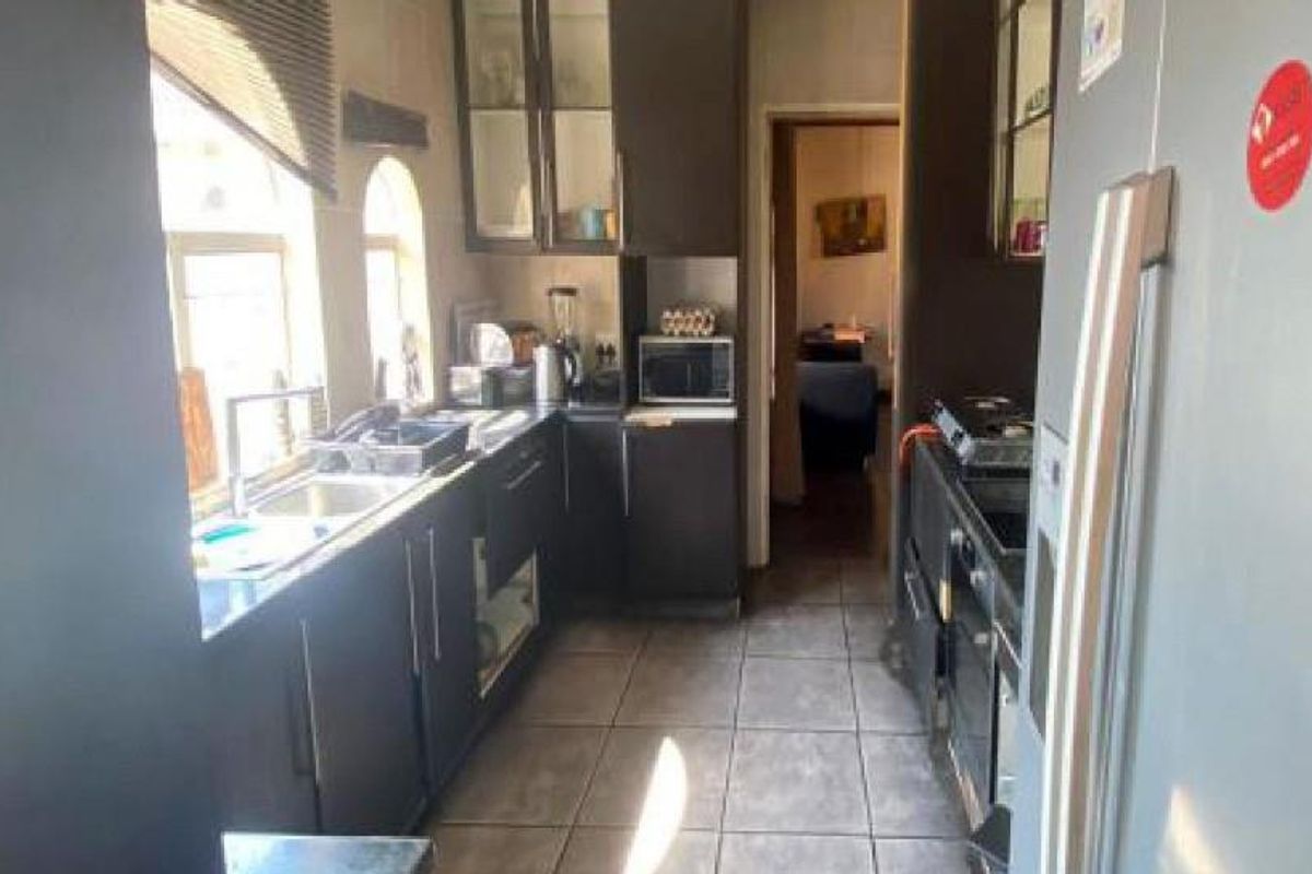 Large family home - Photo 5