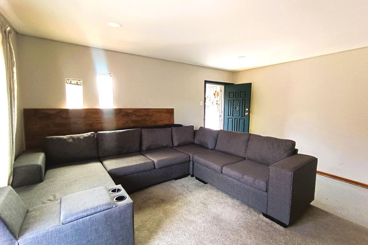 Space, Comfort & Bonus Flat — Close to UFS - Photo 5