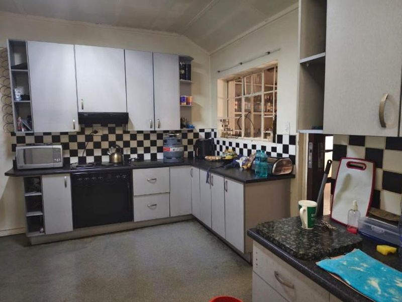 Ideal for a large or growing family, providing the verstility of space, versatility and charm - Photo 4