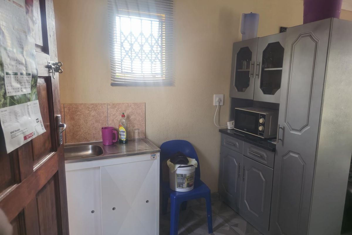 Your Ideal Home Awaits in Secure Rosslyn Community - Photo 4