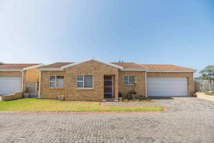 Property #2461734, Townhouse Sold in Brentwood Park