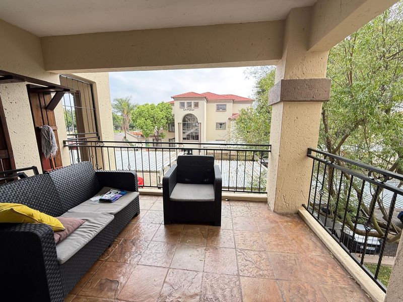 Where Space, Security & Location Come Together - Photo 4