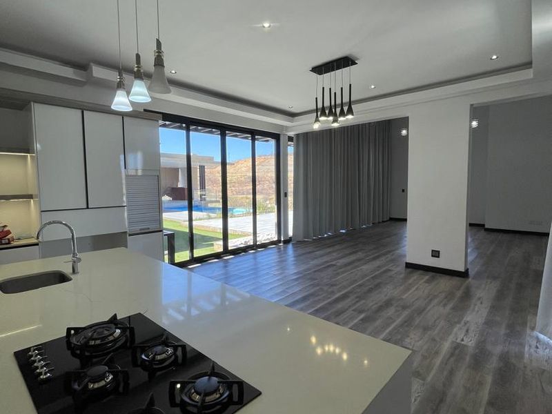 LAVISH MANSION IN AUASBLIK FOR SALE - Photo 5